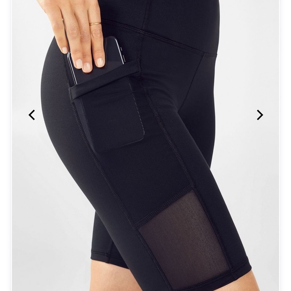 Mila High-Waisted Pocket Short 9" - Picture 2 of 6